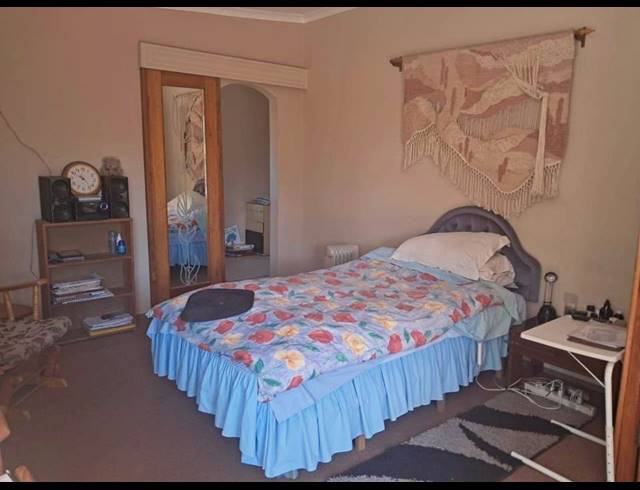 6 BEDROOM FREEHOLD FOR SALE IN SUIDEROORD